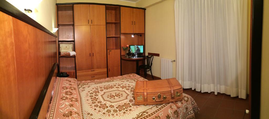 Lh Albergo Il Picchio Pescasseroli Pokoj fotografie