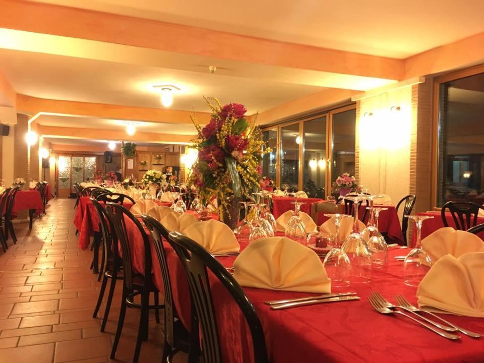 Lh Albergo Il Picchio Pescasseroli Exteriér fotografie